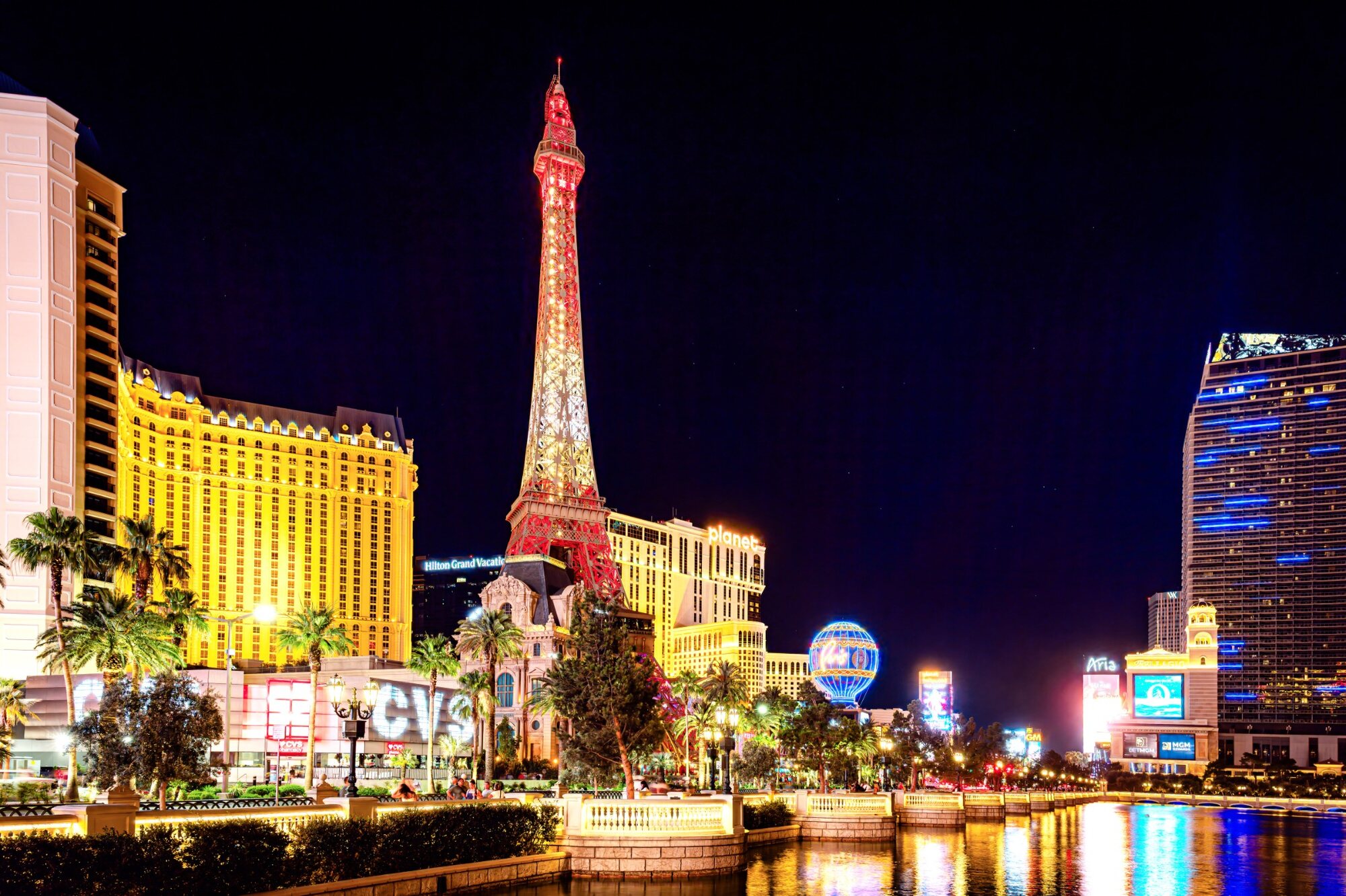 巴黎鐵塔與拉斯維加斯大道夜景