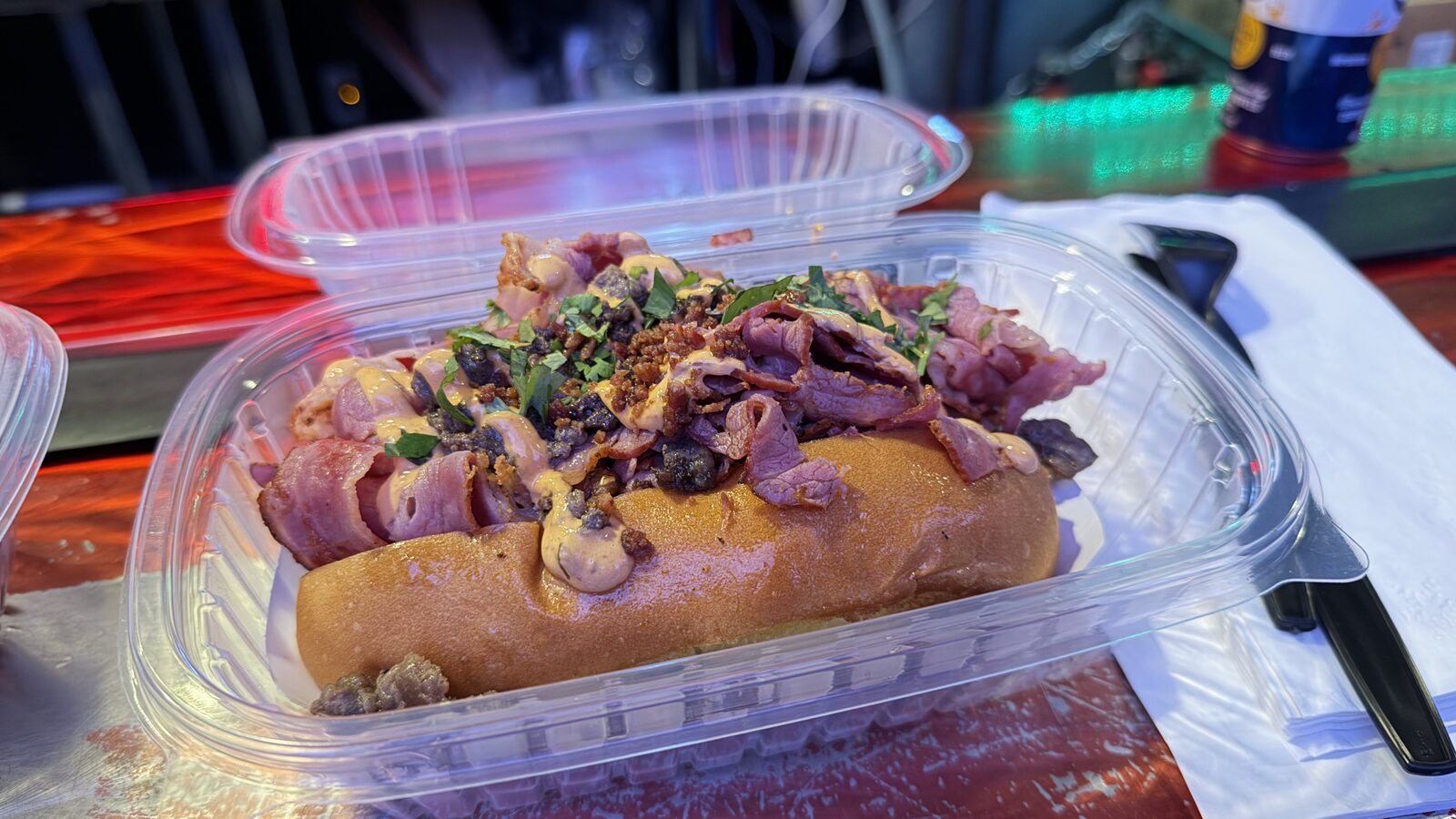夜市風格的 Dirt Dog,6月1日
