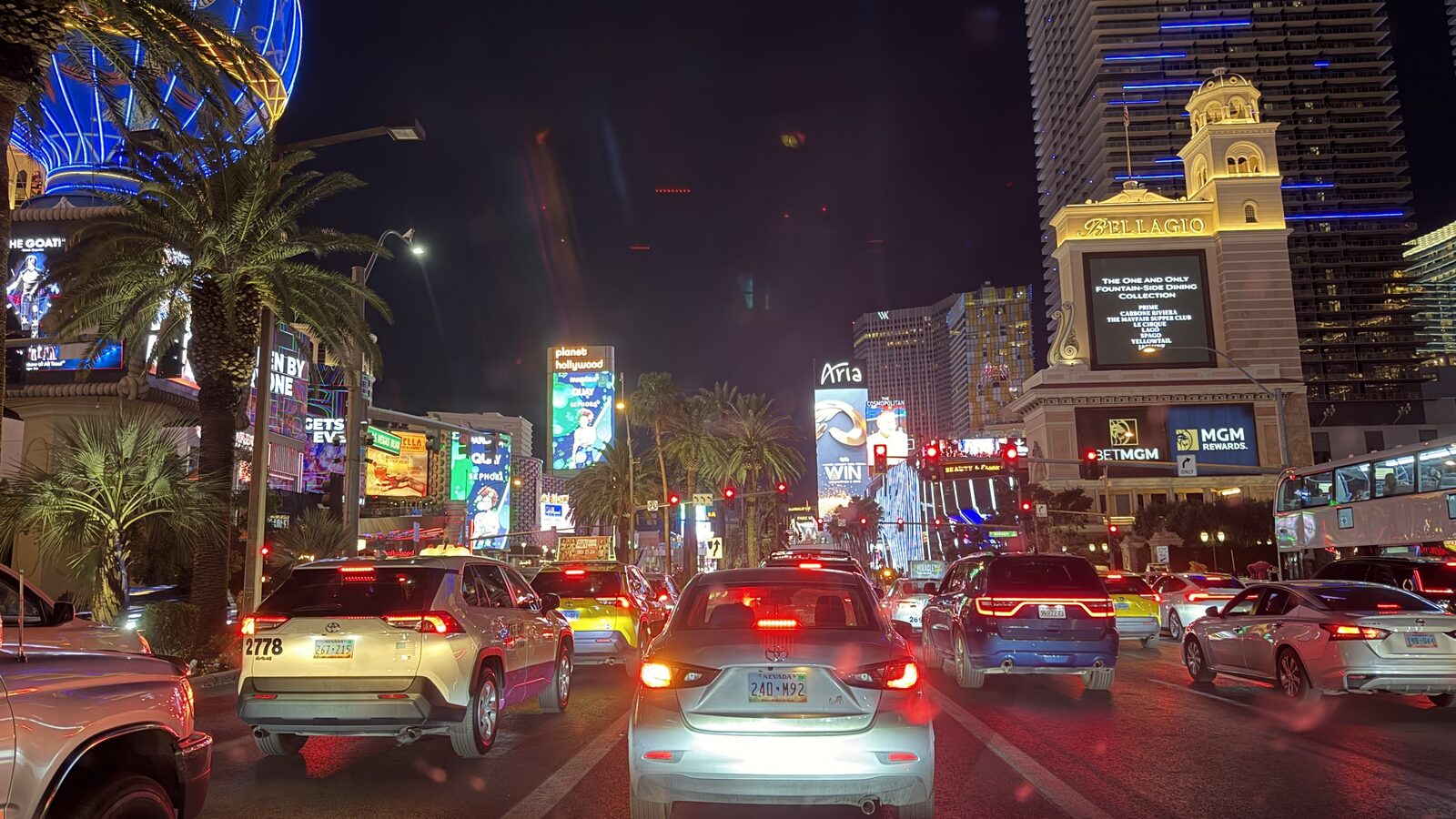回到拉斯維加斯的車流,6月4日